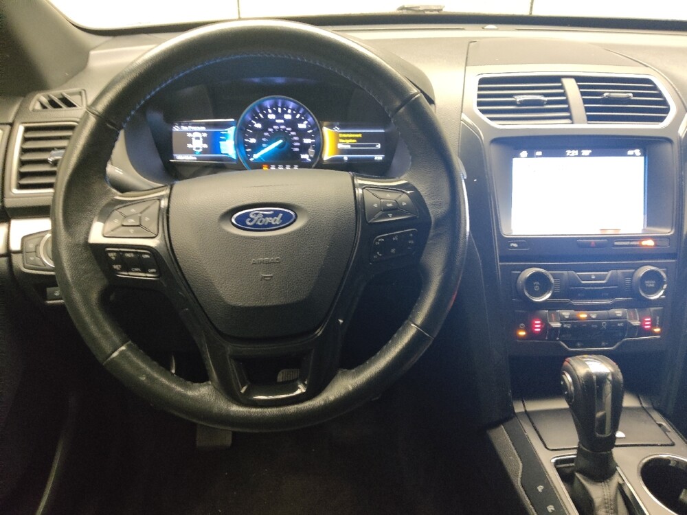 2018 Ford Explorer in Taylor, MI 48180 - 18085132 22