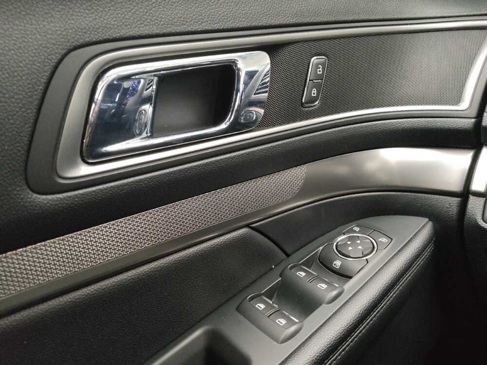 2018 Ford Explorer in Taylor, MI 48180 - 18085132 27