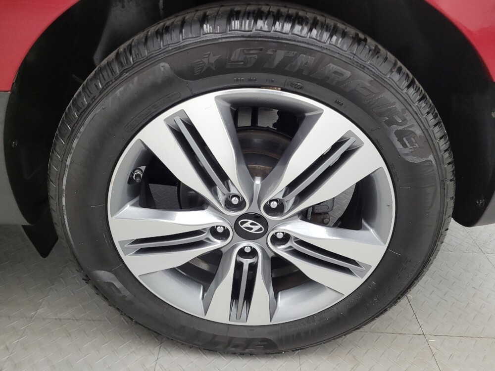 2015 Hyundai Tucson in Cincinnati, OH 45255 - 18085150 31