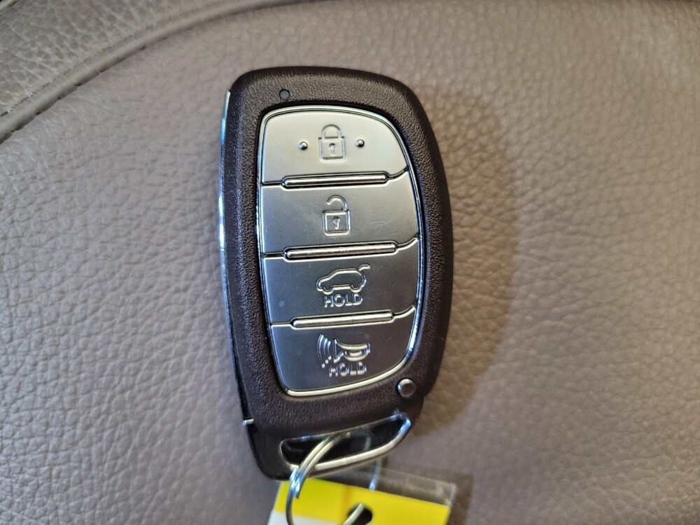 2015 Hyundai Tucson in Cincinnati, OH 45255 - 18085150 32