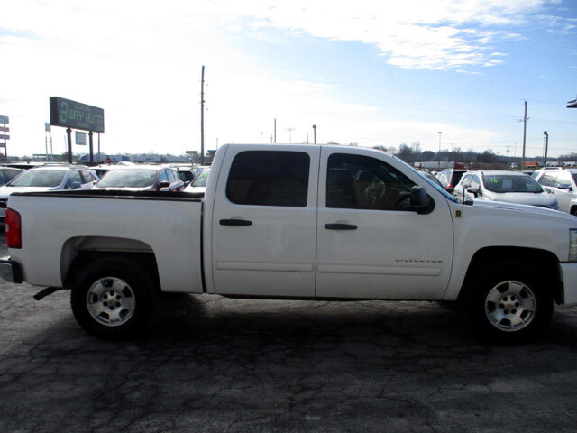 2011 Chevrolet Silverado 1500 in Oak Grove, MO 64075 - 18085157 4