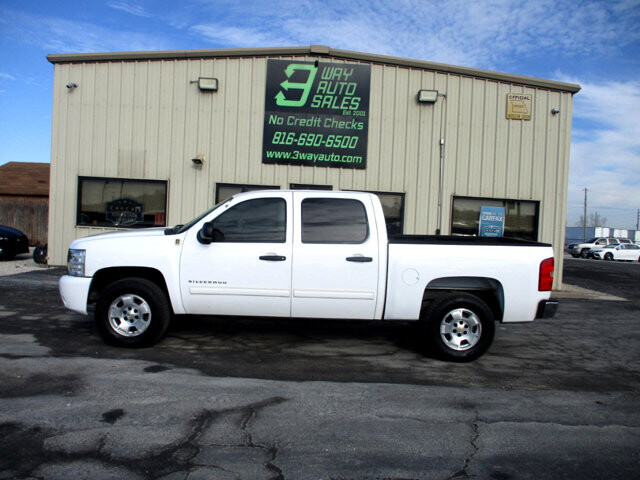 2011 Chevrolet Silverado 1500 in Oak Grove, MO 64075 - 18085157 8