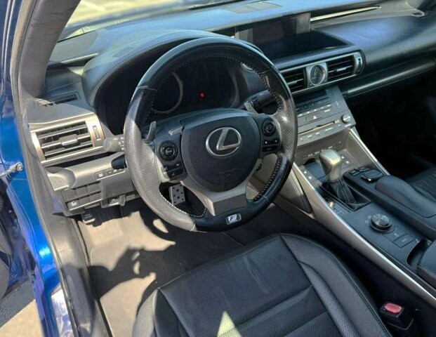 2016 Lexus IS 200t in Pompano Beach, FL 33064 - 18085164 9