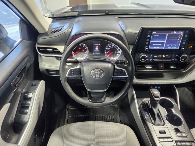 2022 Toyota Highlander in Cinnaminson, NJ 08077 - 18085169 17