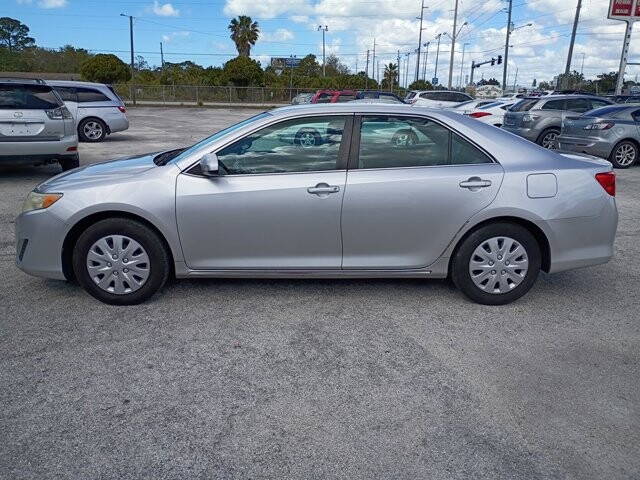 2013 Toyota Camry in Hudson, FL 34669 - 18085183 5