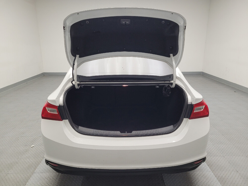 2018 Chevrolet Malibu in Sacramento, CA 95821 - 18085185 29