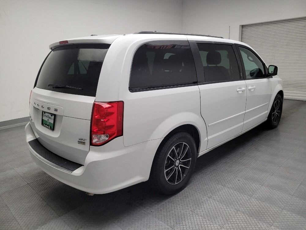 2017 Dodge Grand Caravan in El Cajon, CA 92020 - 18085187 9