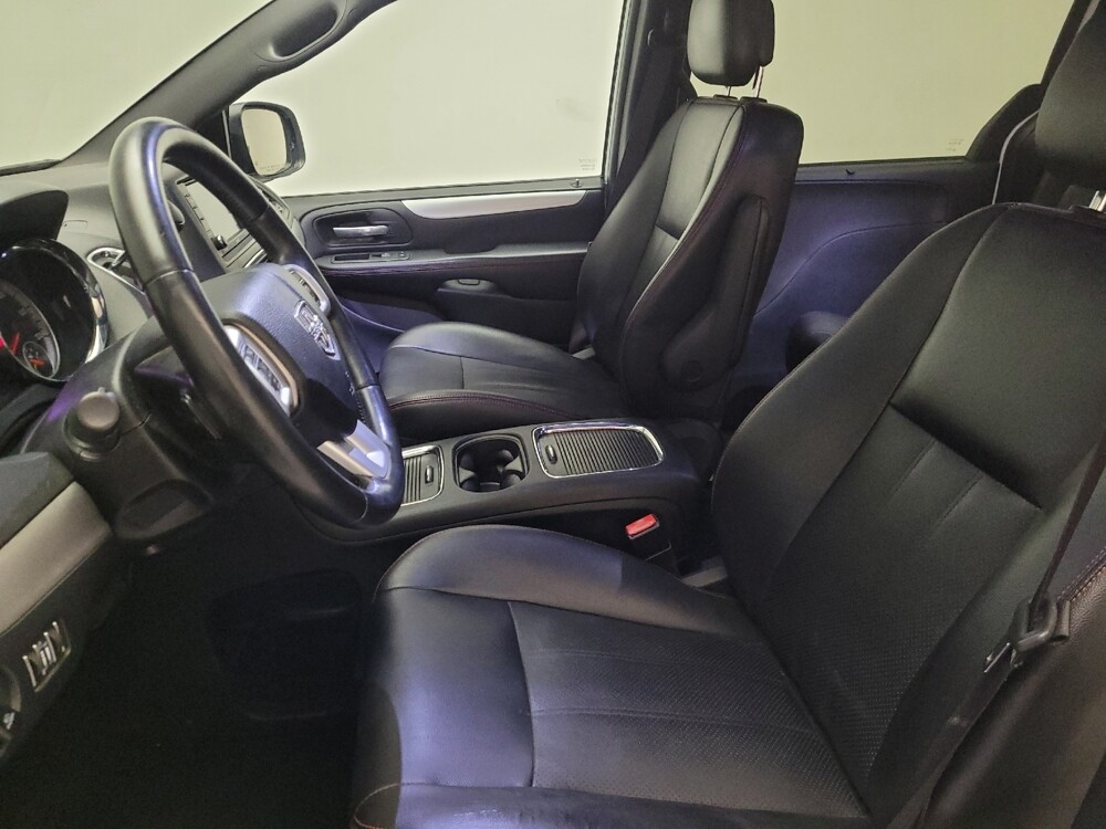 2017 Dodge Grand Caravan in El Cajon, CA 92020 - 18085187 17