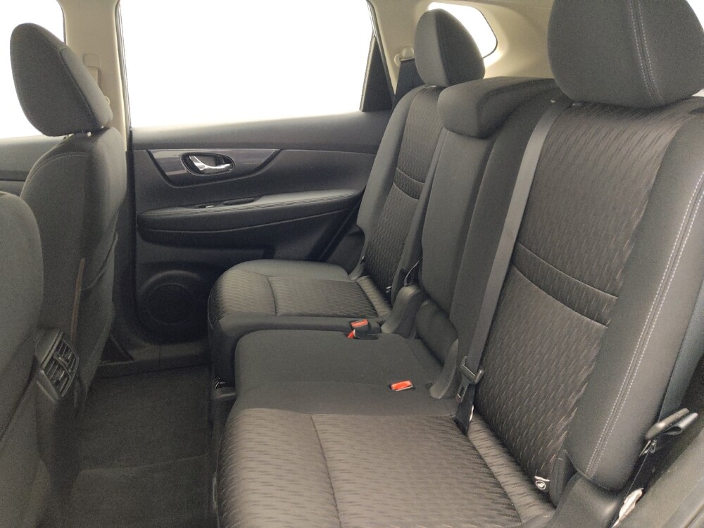 2018 Nissan Rogue in Gainesville, FL 32609 - 18085188 18