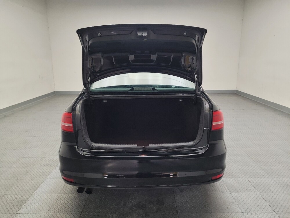 2015 Volkswagen Jetta in Torrance, CA 90504 - 18085192 29