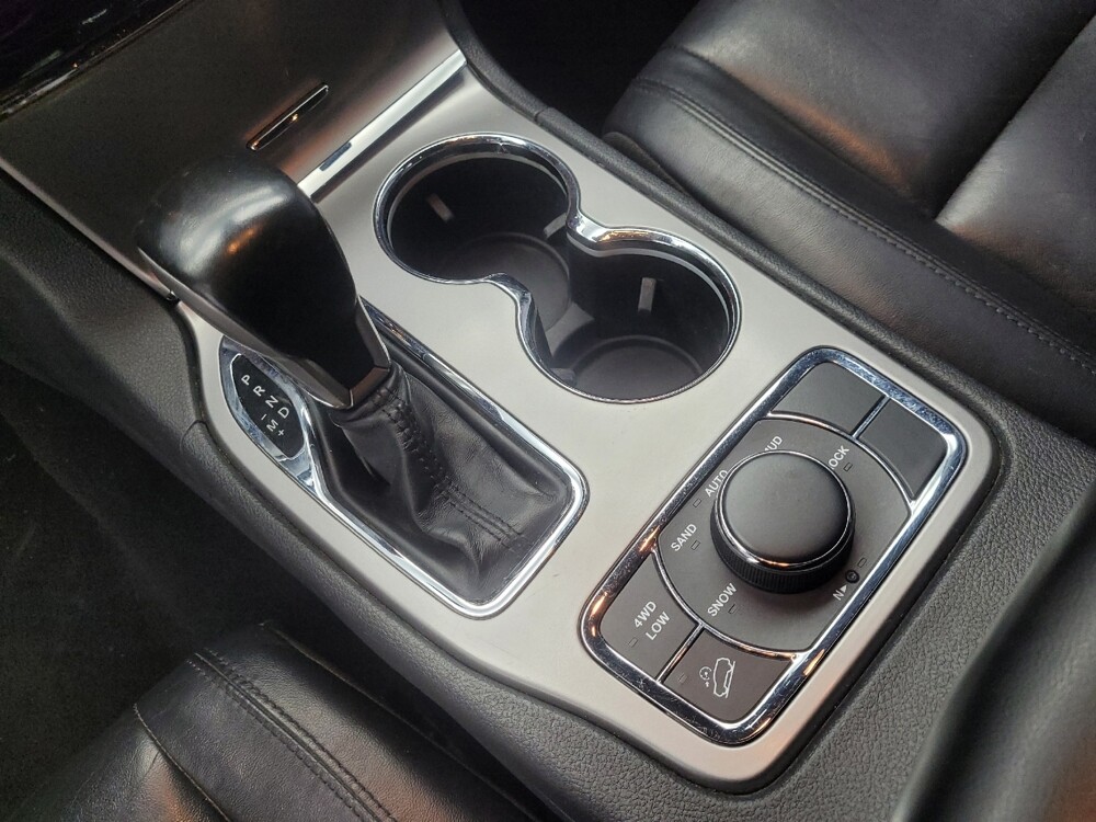 2020 Jeep Grand Cherokee in Indianapolis, IN 46222 - 18085198 26