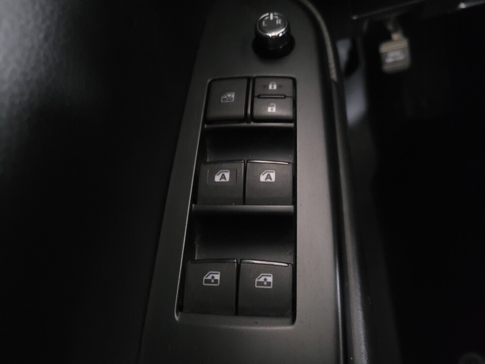 2017 Toyota Highlander in Union City, GA 30291 - 18085205 27