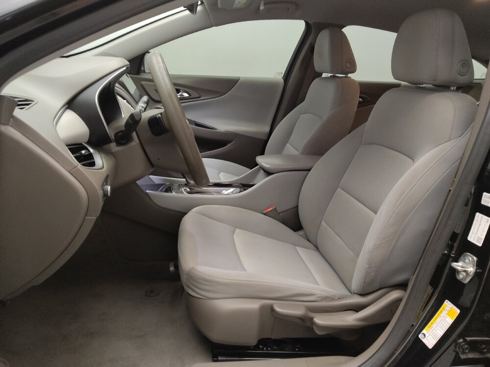 2020 Chevrolet Malibu in Plano, TX 75074 - 18085227 17