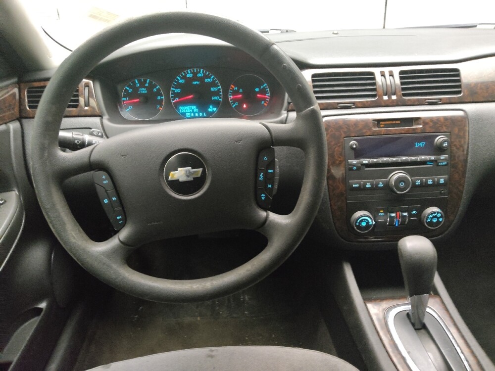 2016 Chevrolet Impala in Madison, TN 37115 - 18085240 22