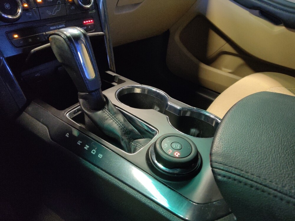 2017 Ford Explorer in Tucson, AZ 85705 - 18085256 26