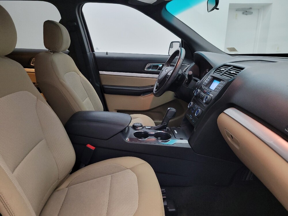 2017 Ford Explorer in Tucson, AZ 85705 - 18085256 21