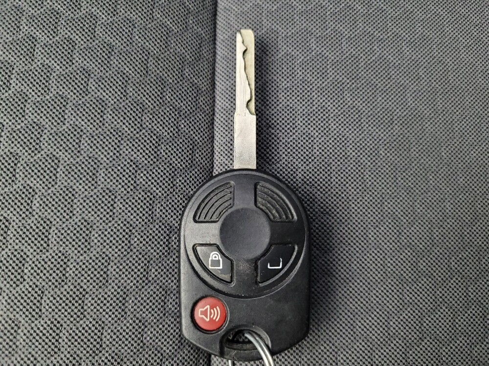 2018 Ford Escape in Bradenton, FL 34207 - 18085268 32