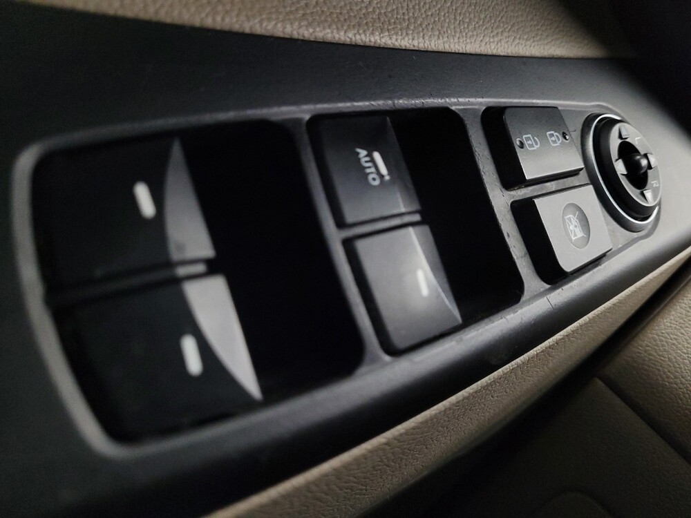 2015 Hyundai Elantra in Las Vegas, NV 89102 - 18085271 27