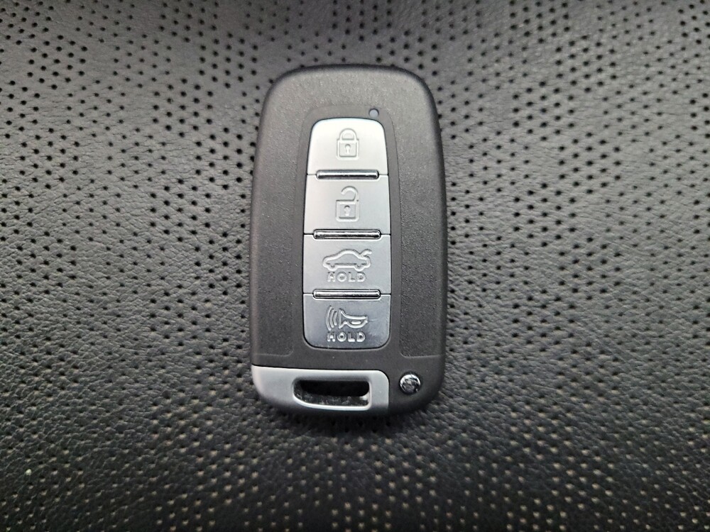 2019 Kia Optima in Las Vegas, NV 89102 - 18085274 32