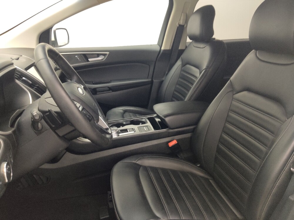 2019 Ford Edge in Jacksonville, FL 32210 - 18085281 17