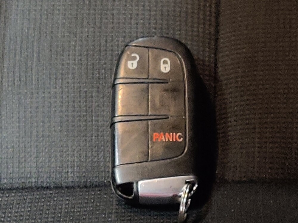 2016 Jeep Grand Cherokee in Jacksonville, FL 32210 - 18085285 32