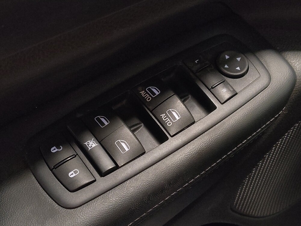 2016 Jeep Grand Cherokee in Jacksonville, FL 32210 - 18085285 27