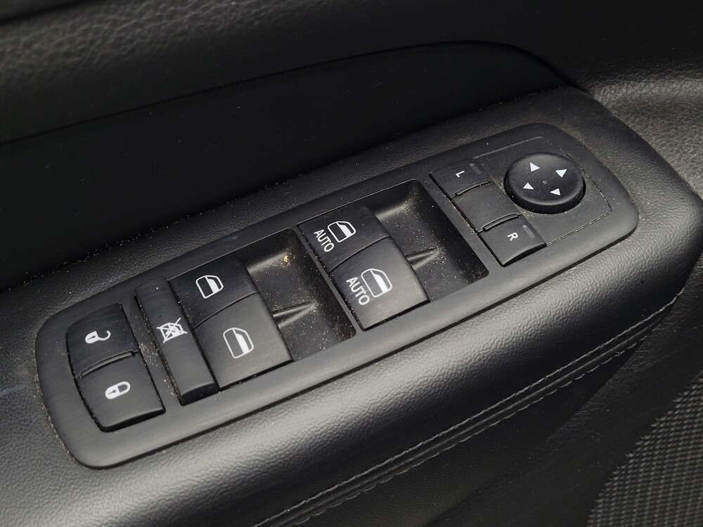 2018 Jeep Grand Cherokee in Jacksonville, FL 32210 - 18085289 27