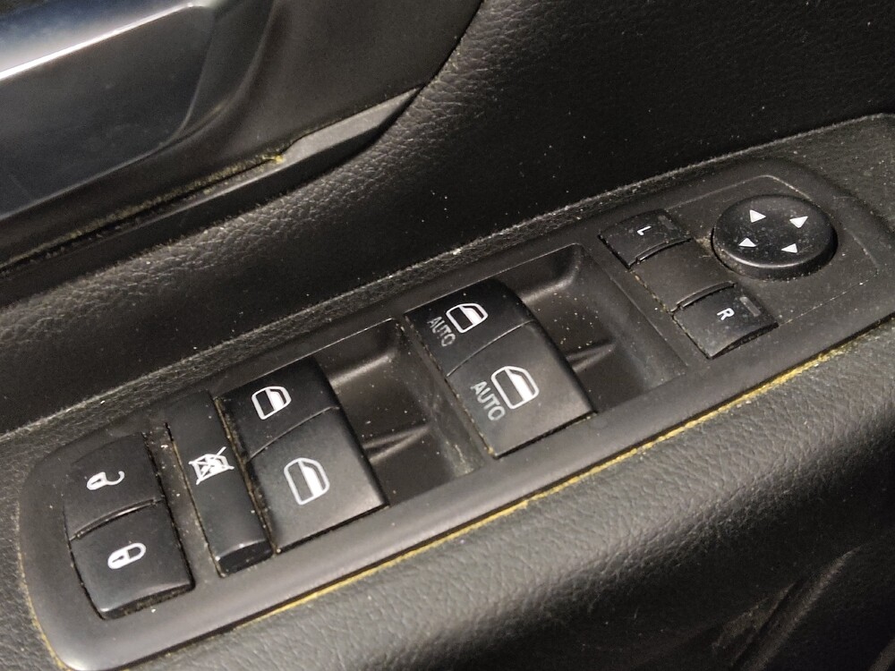 2019 RAM 1500 in Greenville, NC 27834 - 18085307 27