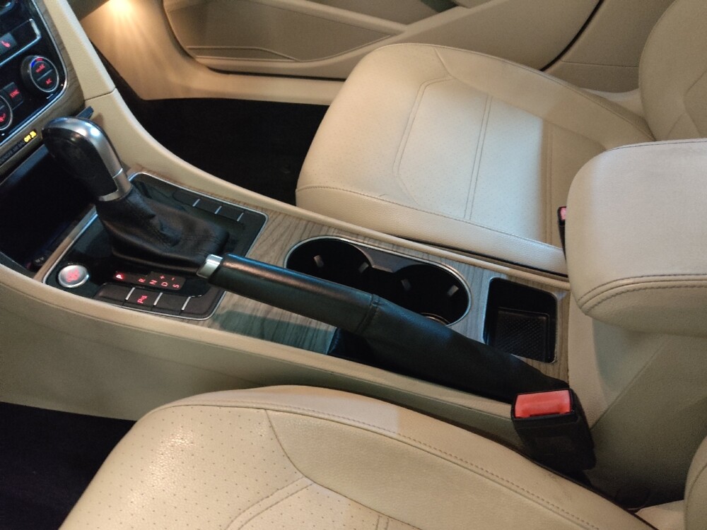 2018 Volkswagen Passat in Raleigh, NC 27604 - 18085310 26