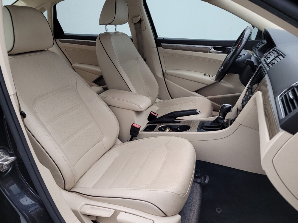 2018 Volkswagen Passat in Raleigh, NC 27604 - 18085310 21