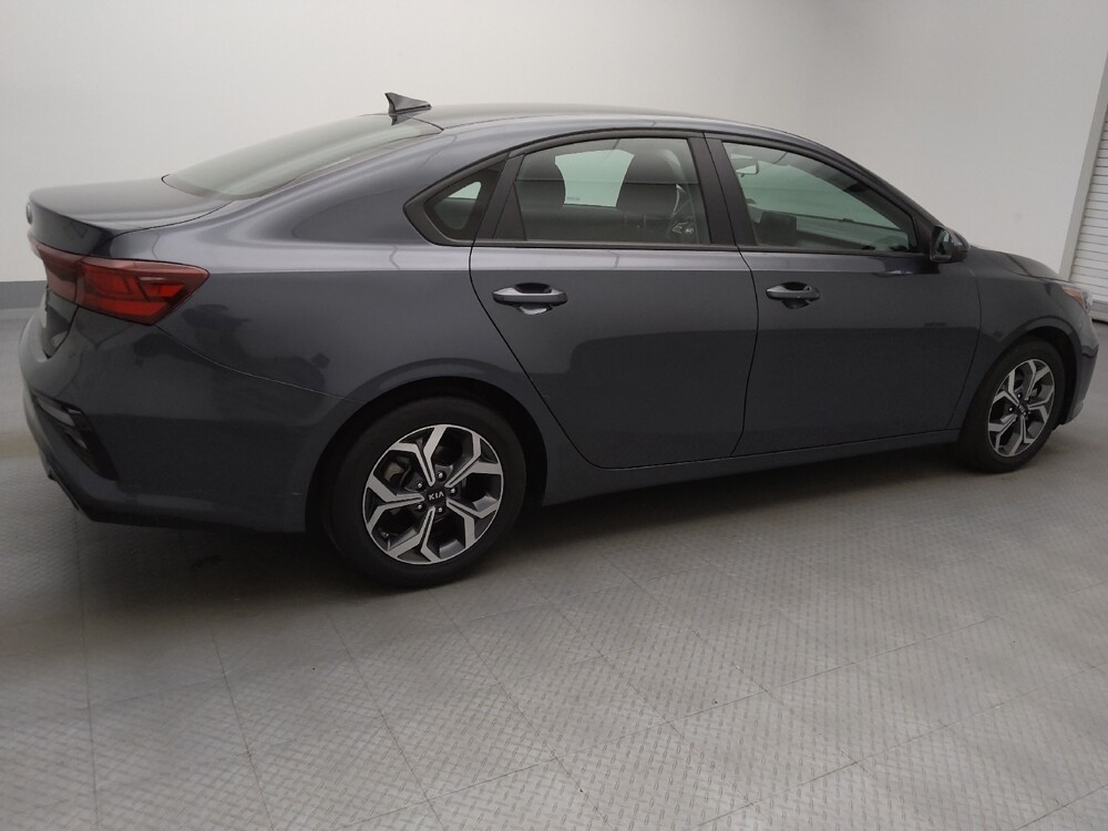 2019 Kia Forte in Lakewood, CO 80215 - 18085322 10