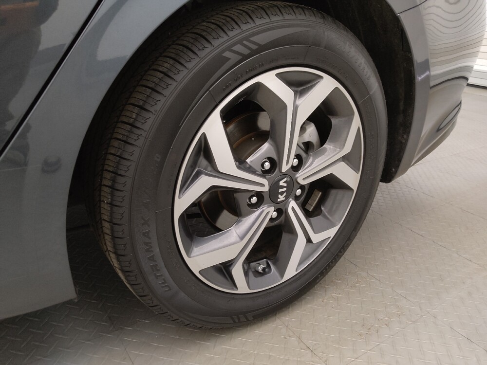 2019 Kia Forte in Lakewood, CO 80215 - 18085322 31