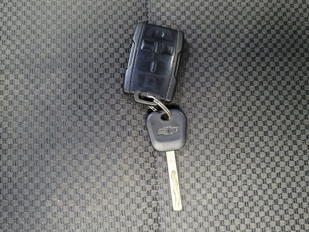 2018 Chevrolet Silverado 1500 in St. Louis, MO 63125 - 18085325 32