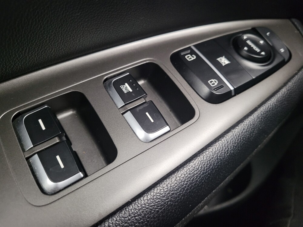 2019 Kia Optima in Memphis, TN 38115 - 18085327 27