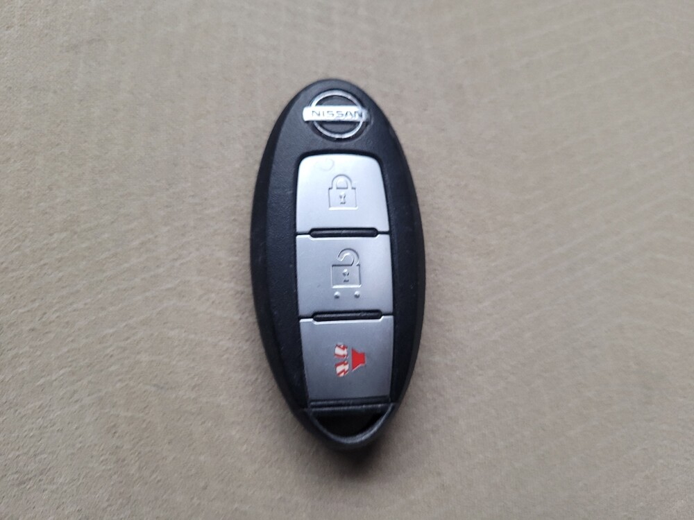 2016 Nissan Rogue in Memphis, TN 38115 - 18085329 32