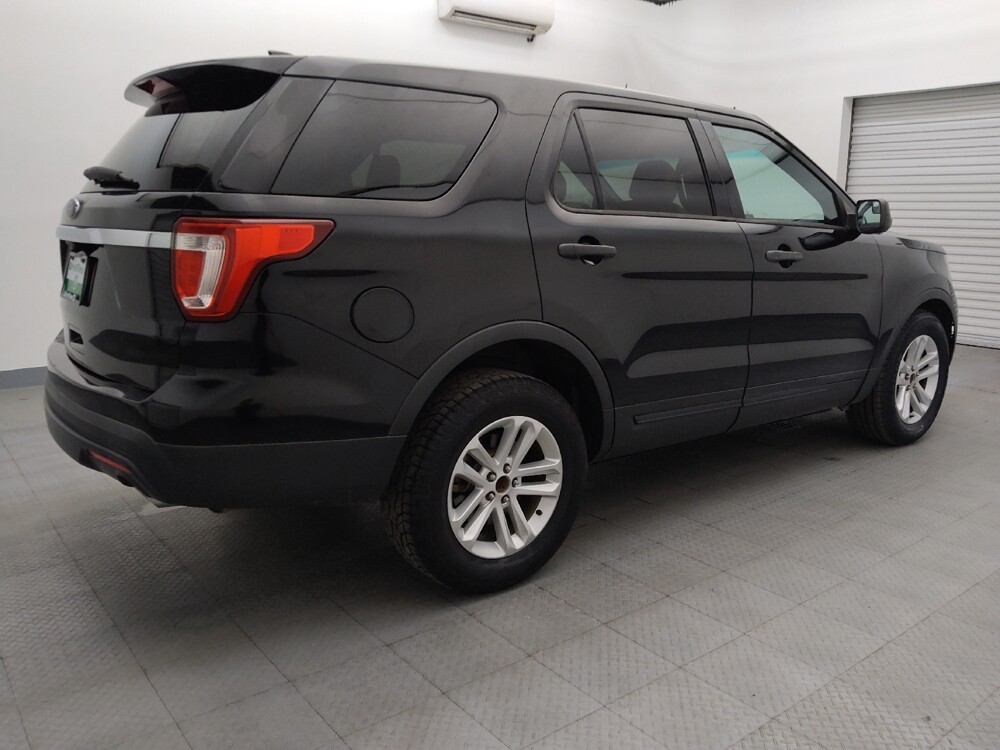 2017 Ford Explorer in Houston, TX 77060 - 18085333 10