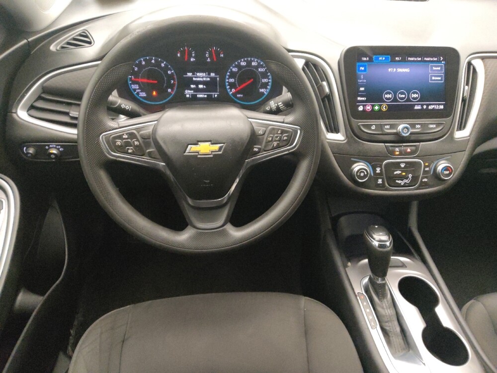 2020 Chevrolet Malibu in Houston, TX 77034 - 18085334 22