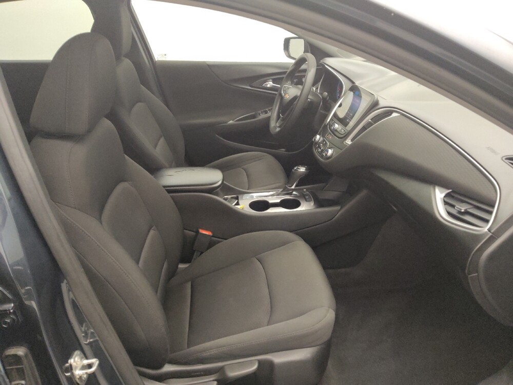 2020 Chevrolet Malibu in Houston, TX 77034 - 18085334 21