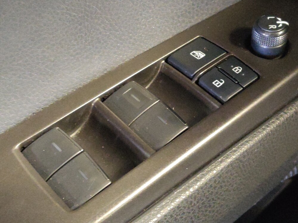 2021 Toyota Camry in Houston, TX 77074 - 18085341 27