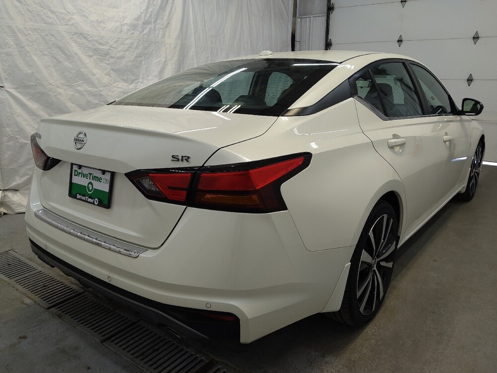 2020 Nissan Altima in Fairfield, OH 45014 - 18085348 9