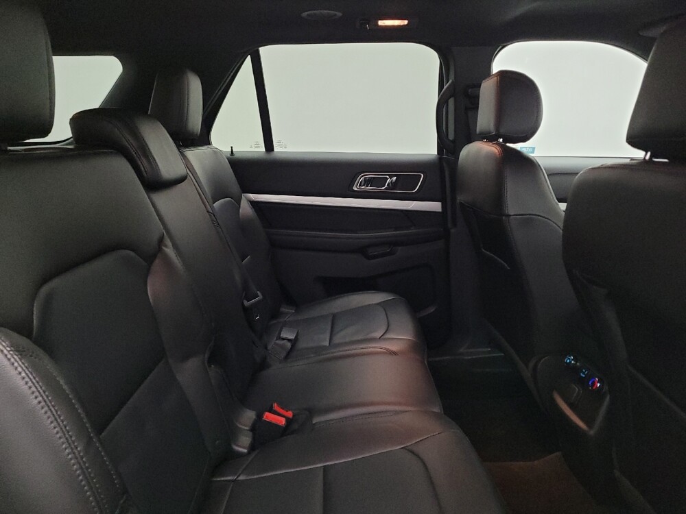 2017 Ford Explorer in Louisville, KY 40258 - 18085352 19