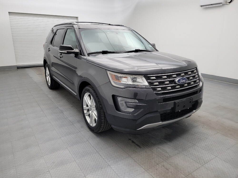 2017 Ford Explorer in Louisville, KY 40258 - 18085352 13