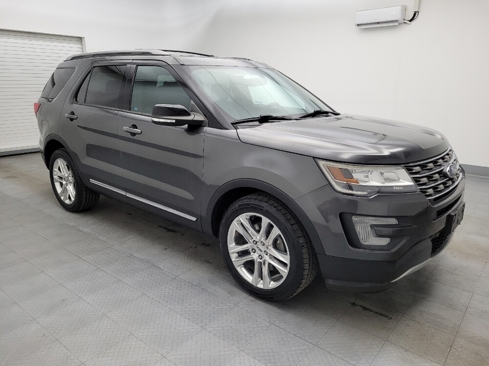 2017 Ford Explorer in Louisville, KY 40258 - 18085352 11