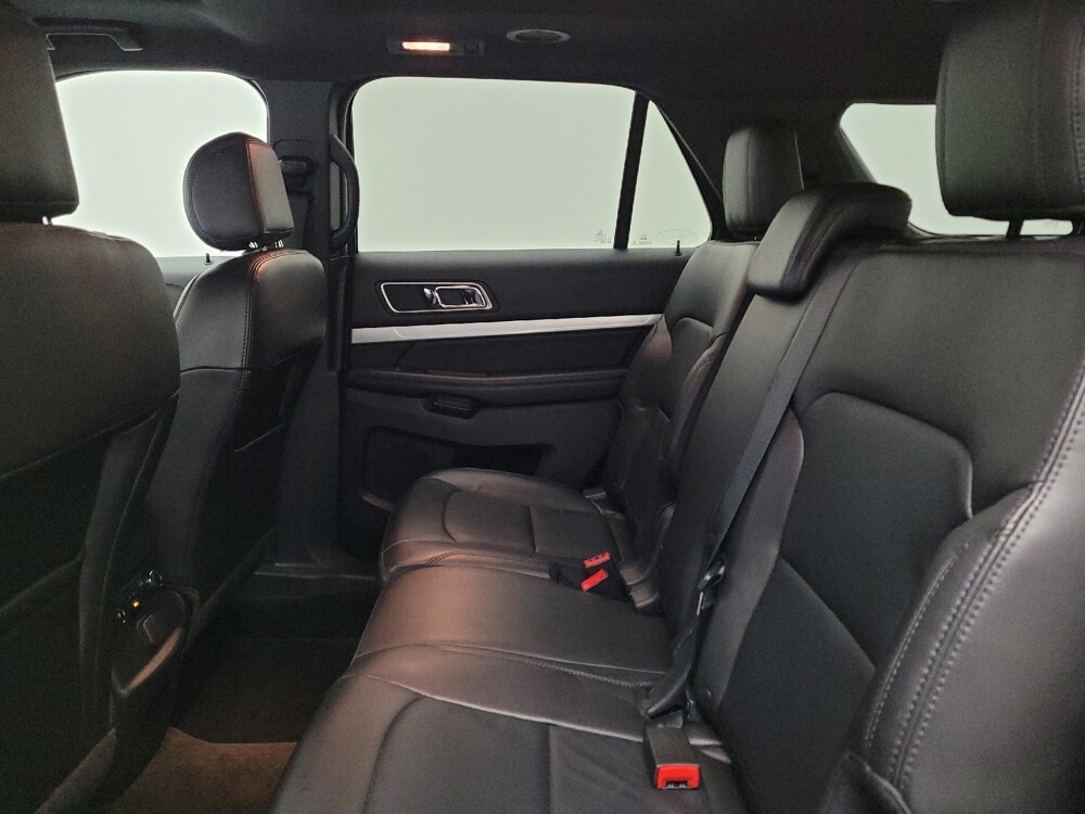 2017 Ford Explorer in Louisville, KY 40258 - 18085352 18