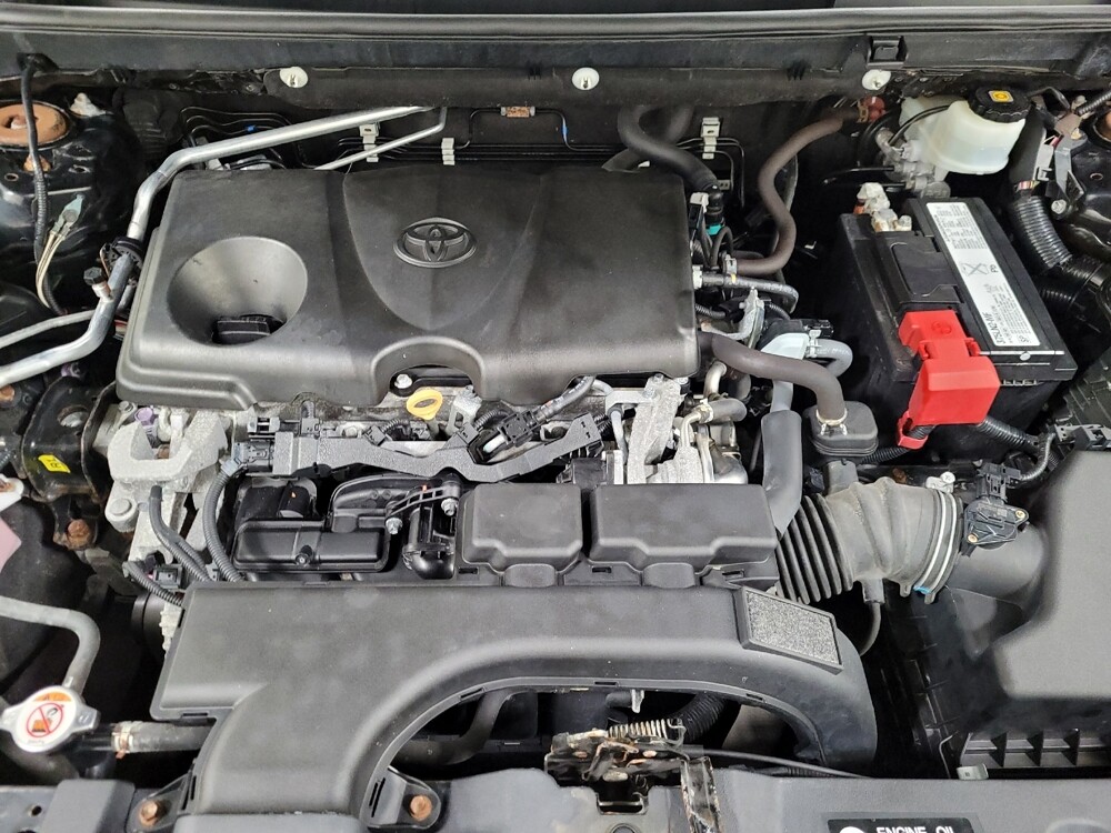 2019 Toyota RAV4 in Pittsburgh, PA 15237 - 18085370 30