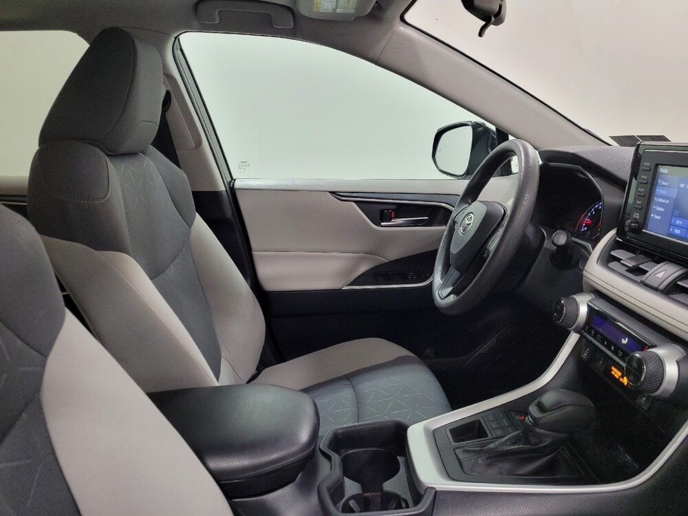 2019 Toyota RAV4 in Pittsburgh, PA 15237 - 18085370 21