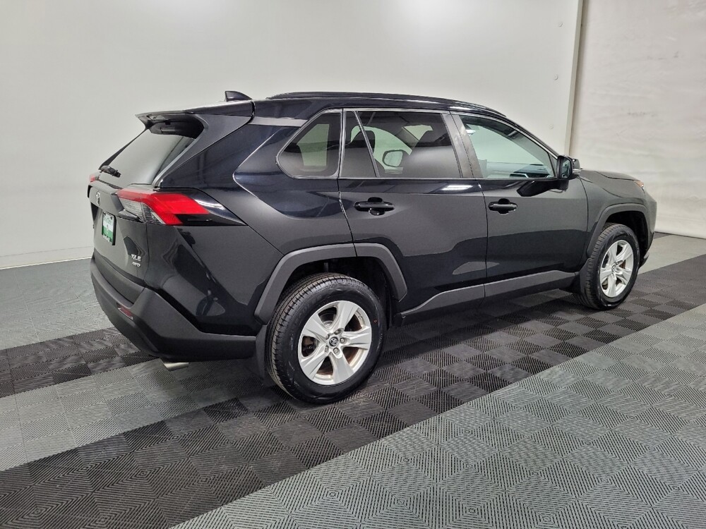 2019 Toyota RAV4 in Pittsburgh, PA 15237 - 18085370 10