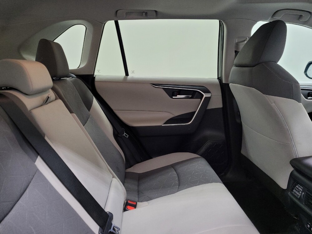 2019 Toyota RAV4 in Pittsburgh, PA 15237 - 18085370 19