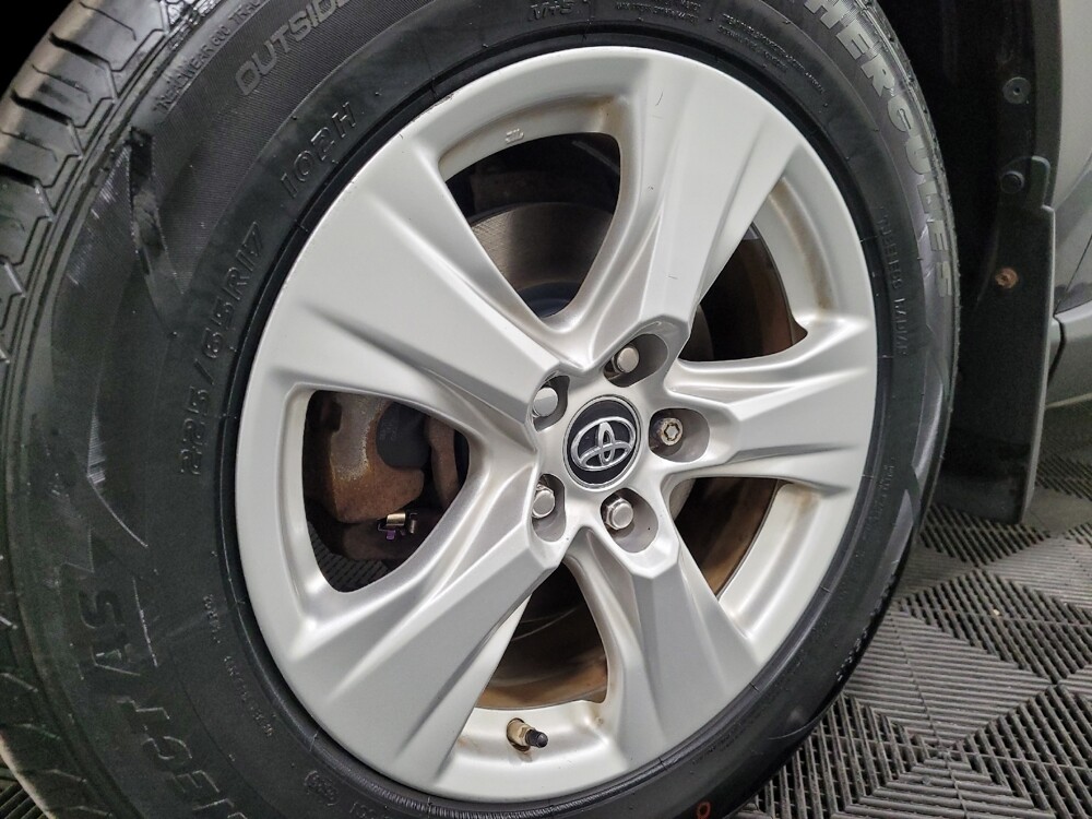 2019 Toyota RAV4 in Pittsburgh, PA 15237 - 18085370 31