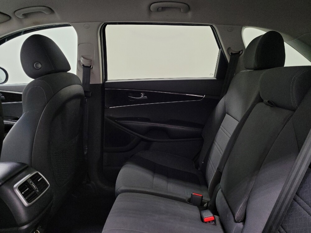 2019 Kia Sorento in Pittsburgh, PA 15237 - 18085380 18